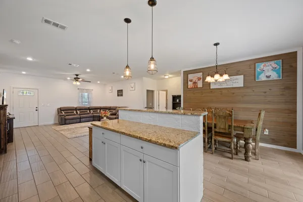 $350,000 | 1131 East Fannin Street, Luling, TX 78648