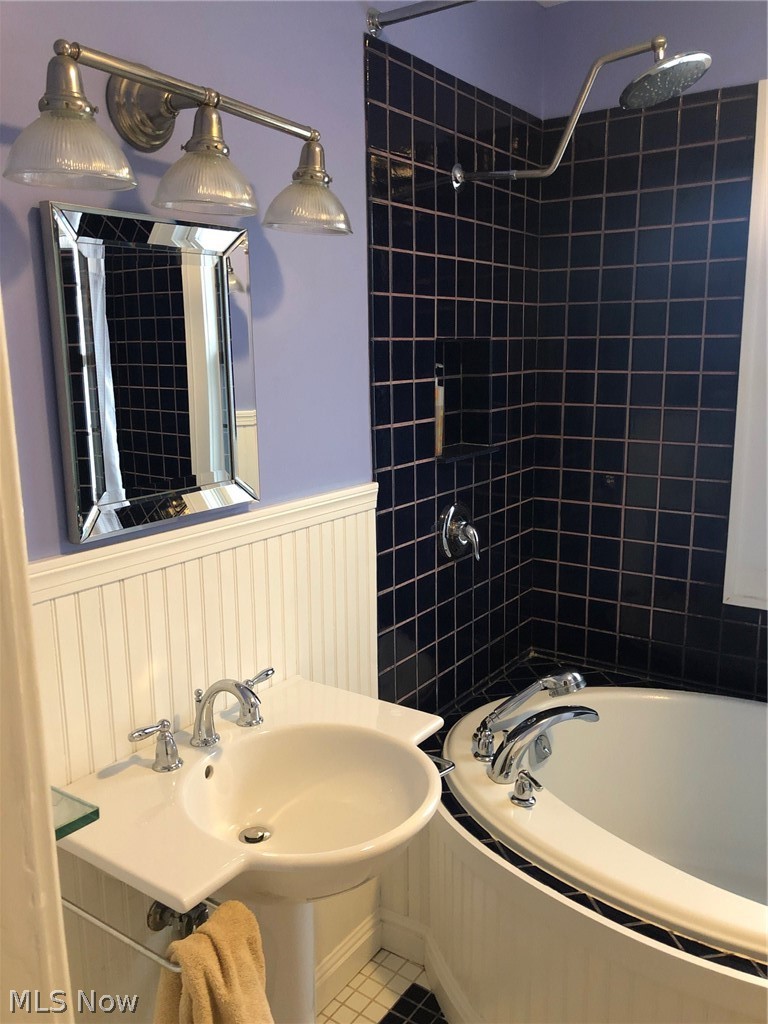 2630 Shaker Road Cleveland Heights, OH 44118 - Photo 17 of 27 Gallery Image 17