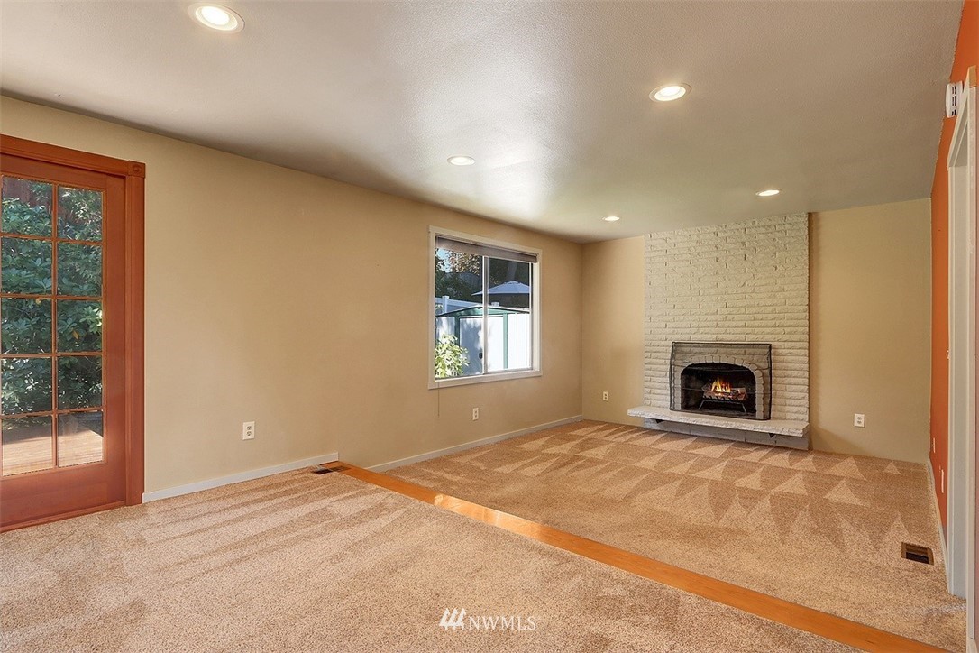 22308 4th Avenue Southeast Bothell, WA 98021 - Photo 11 of 26