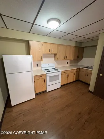 $1,000 | 1820 Sanderson Avenue, Unit 1, Scranton, PA 18509