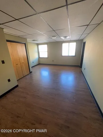 a view of empty room with window