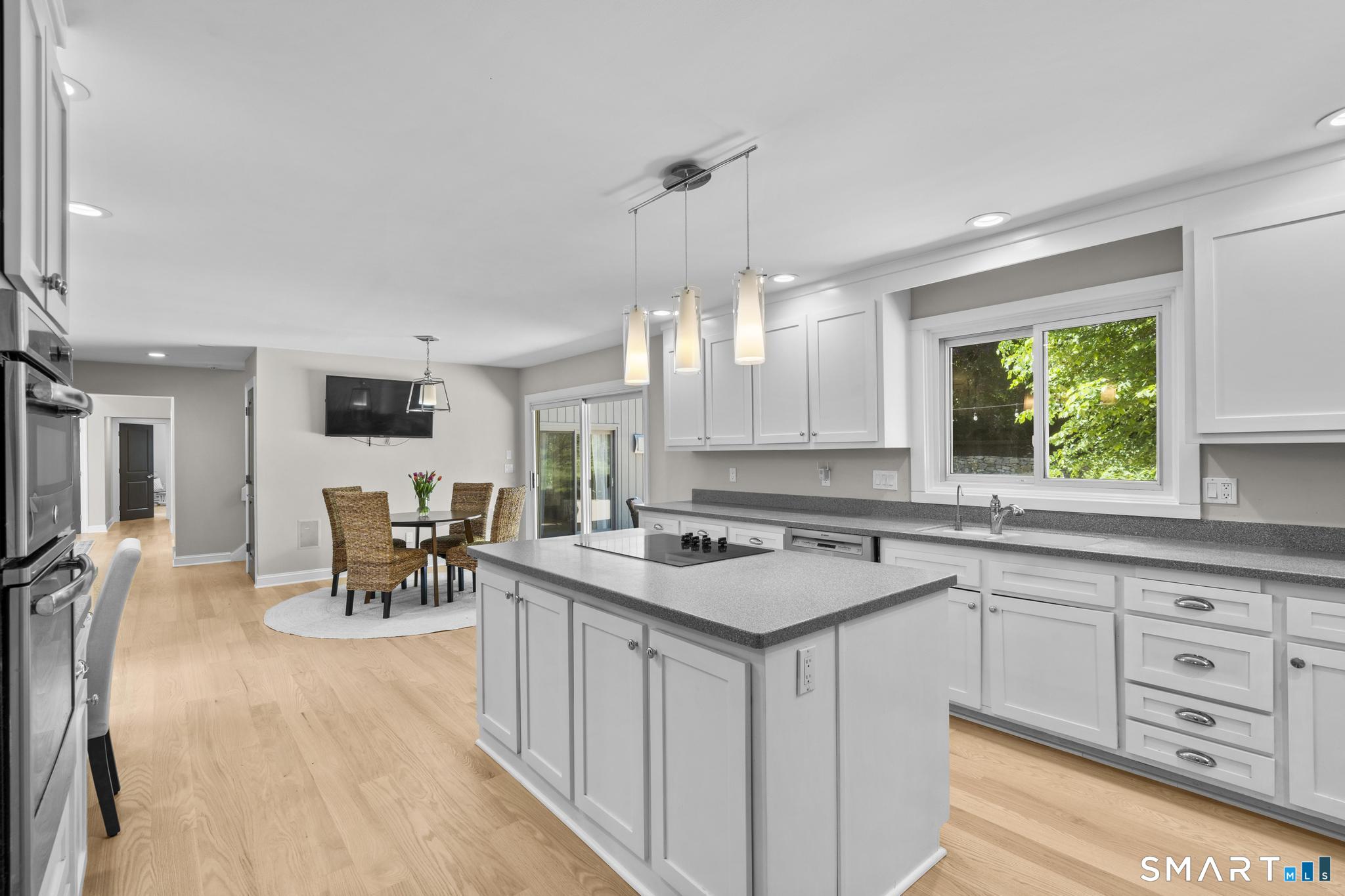 293 Sturges Ridge Road Wilton, CT 06897 - Photo 7 of 39