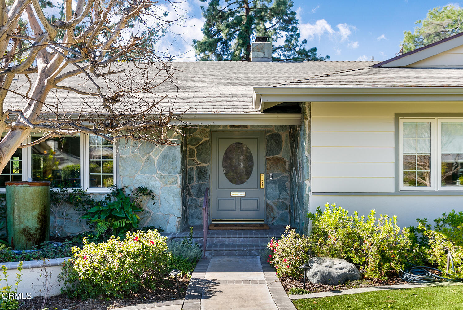 1563 Meadowbrook Road Altadena, CA 91001 - Photo 3 of 38 a front view of a house with garden
