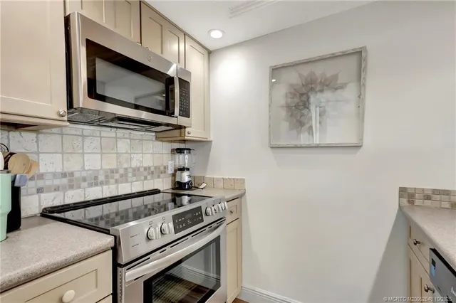 $339,000 | 40 Northeast Plantation Road, Unit 107, Stuart, FL 34996