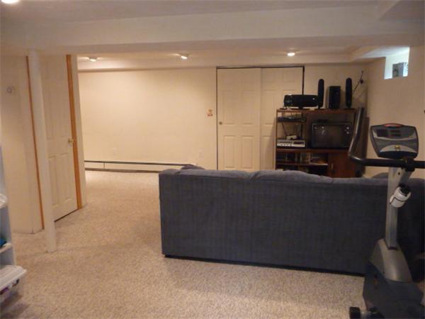 40 Harold Street Sharon, MA 02067 - Photo 19 of 22 a room with furniture and air conditioner