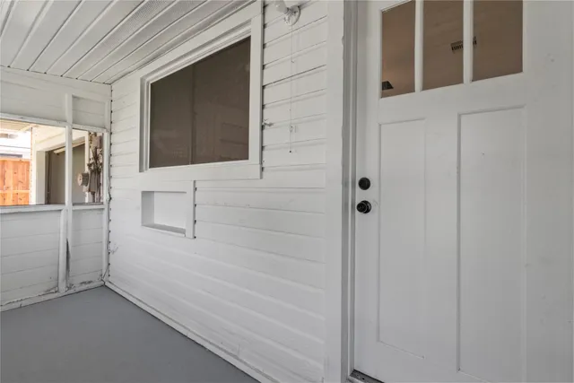 $1,400 | 802 Collins Street, Dayton, TX 77535