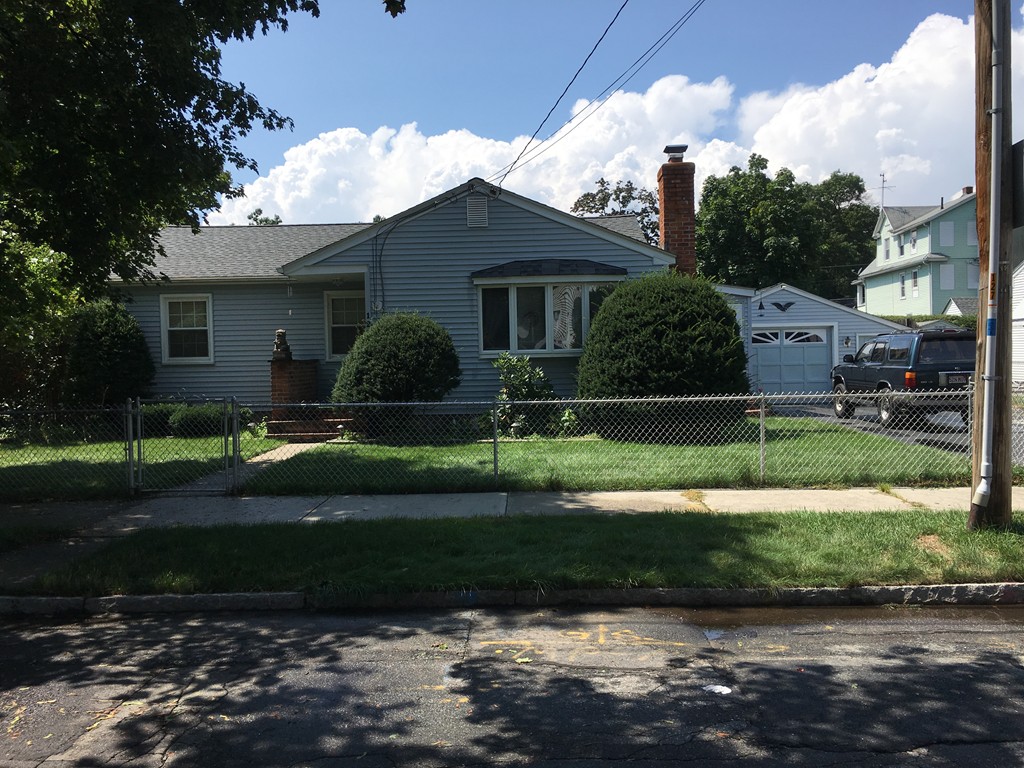 126 Monrovia Street Springfield, MA 01104 - Photo 1 of 30 Gallery Image 1