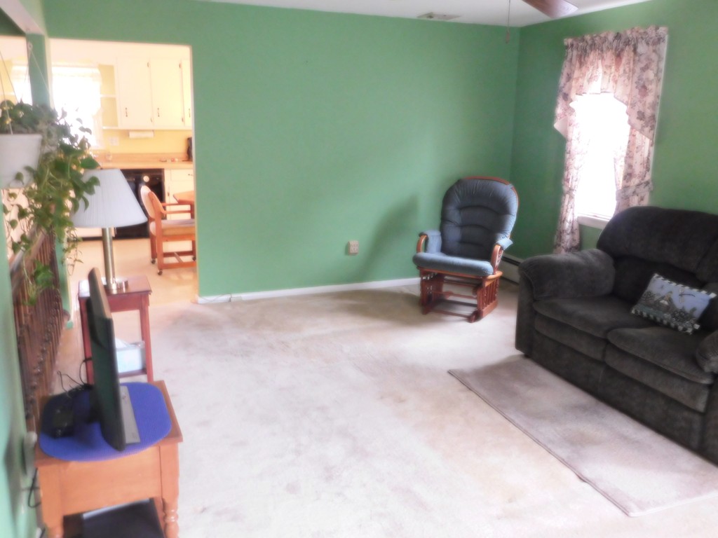 126 Monrovia Street Springfield, MA 01104 - Photo 9 of 30 Gallery Image 9