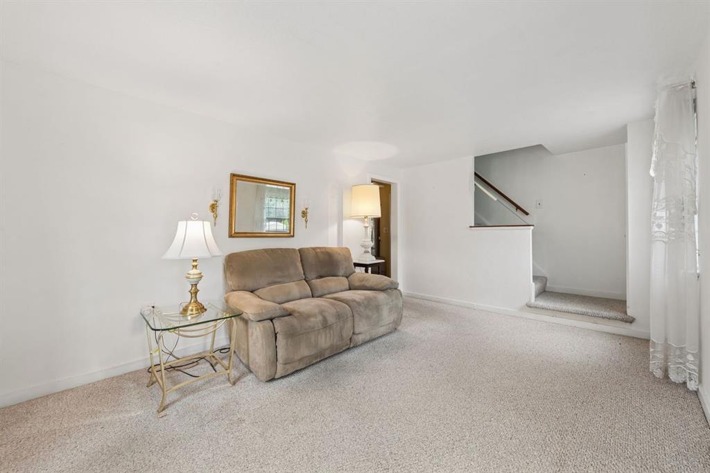 343 Vanadium Road Pittsburgh, PA 15243 - Photo 8 of 34 Gallery Image 8