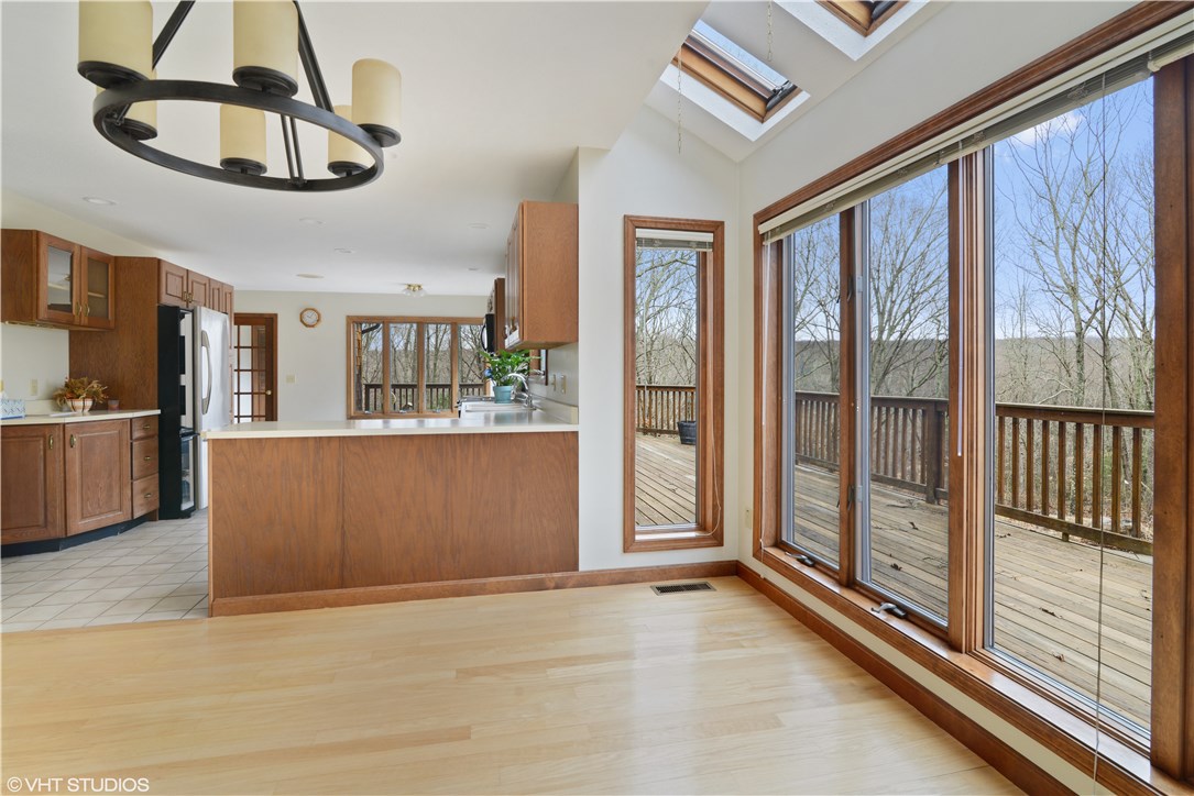 39 Wellstown Road Hopkinton, RI 02804 - Photo 6 of 24