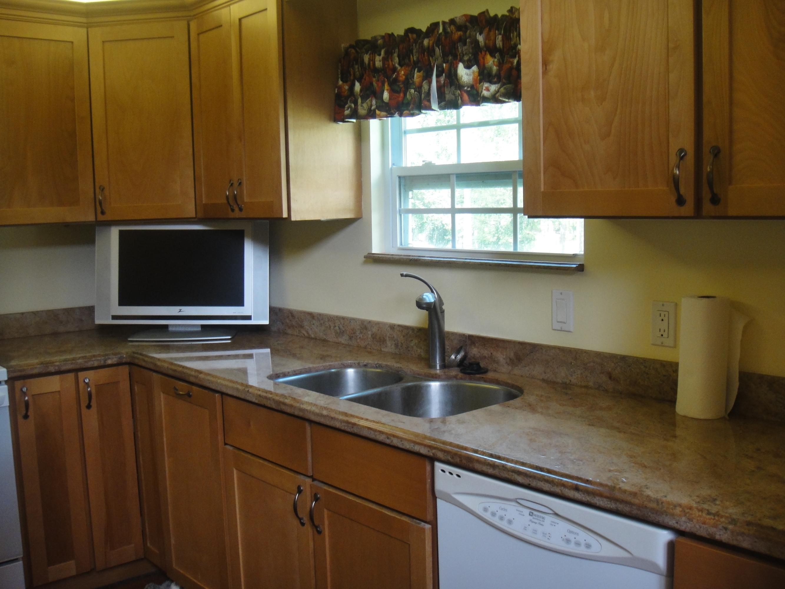 10832 165th Road North Jupiter, FL 33478 - Photo 4 of 8 Kitchen w/ Granite counters
