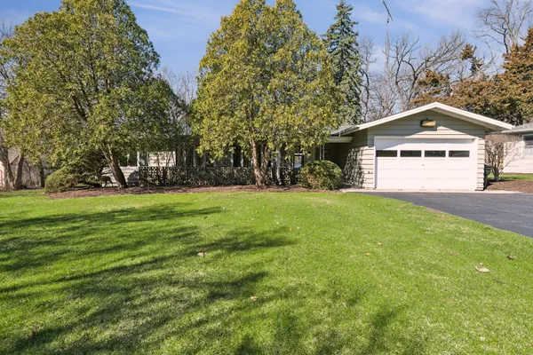$900,000 | 9410 402nd Avenue, Randall, WI 53128