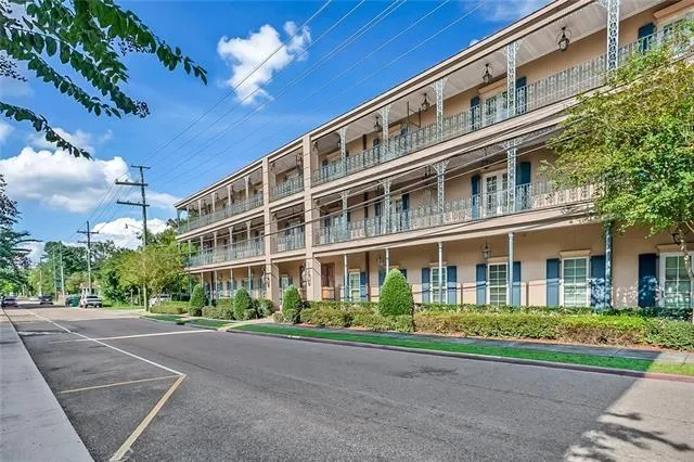 $2,250 | 406 North Florida Street, Unit K, Covington, LA 70433