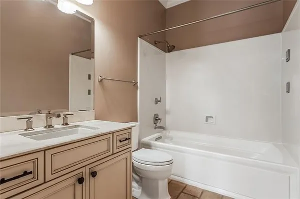 $2,250 | 406 North Florida Street, Unit K, Covington, LA 70433