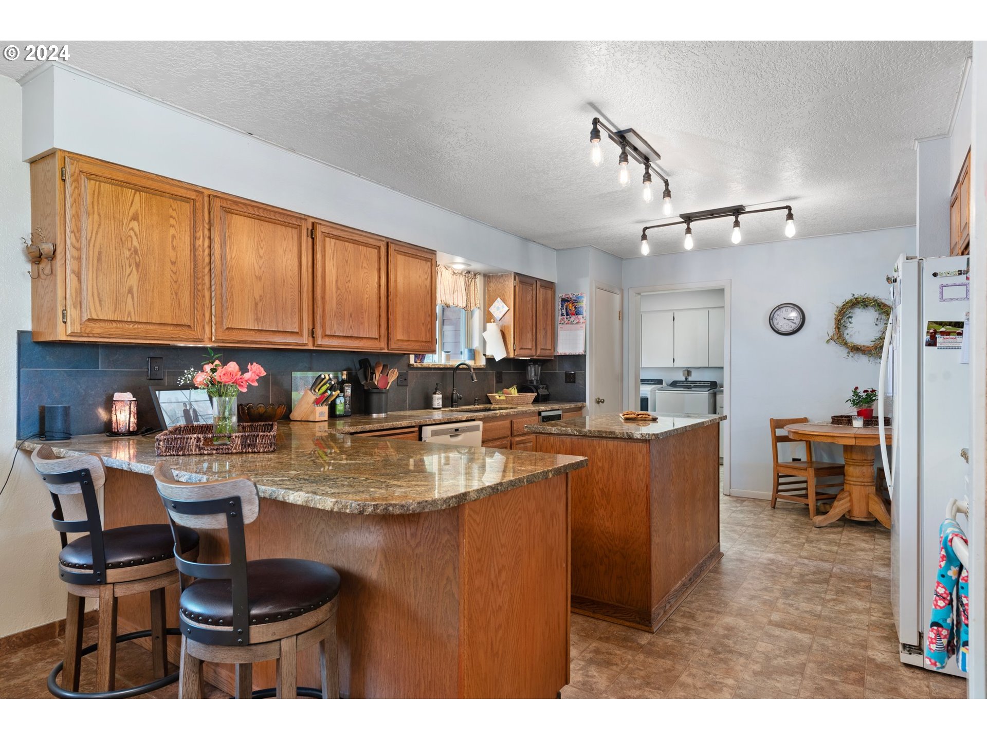 42717 Nye Road Baker City, OR 97814 - Photo 17 of 48 Kitchen