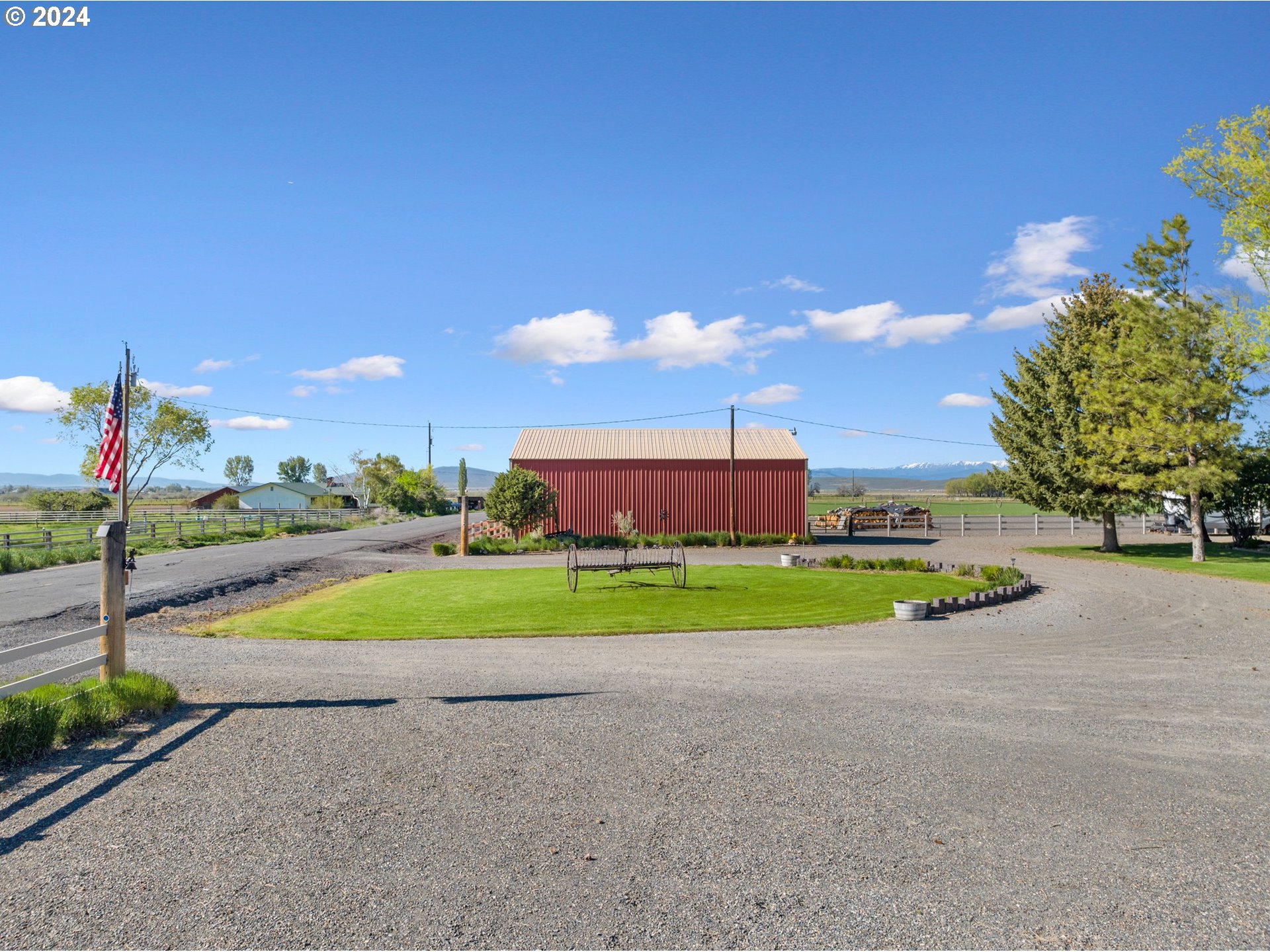 42717 Nye Road Baker City, OR 97814 - Photo 36 of 48 Driveway