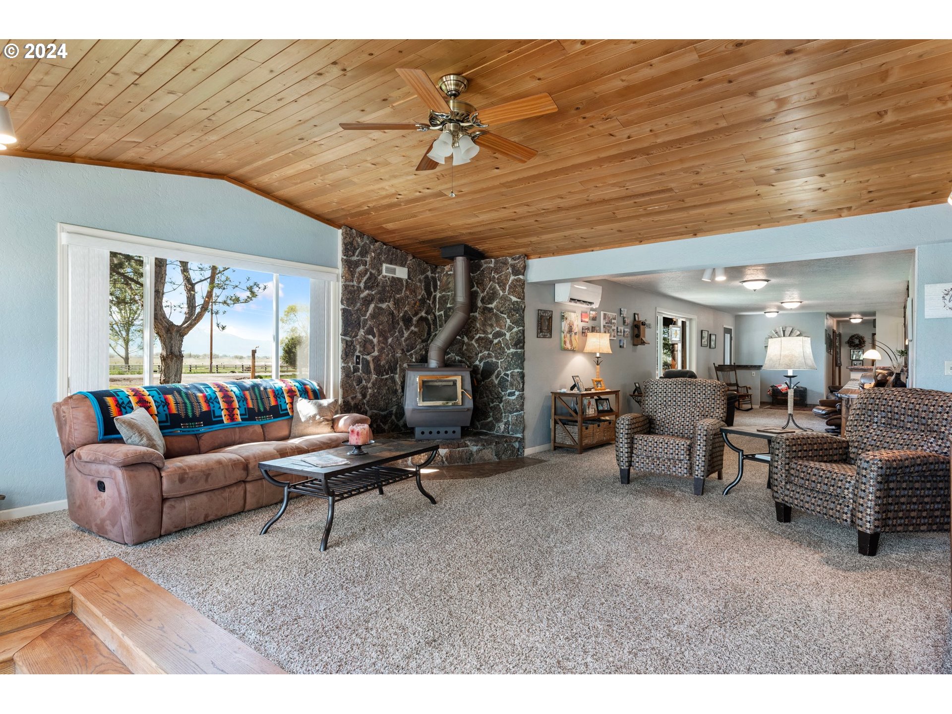 42717 Nye Road Baker City, OR 97814 - Photo 7 of 48 Living Room