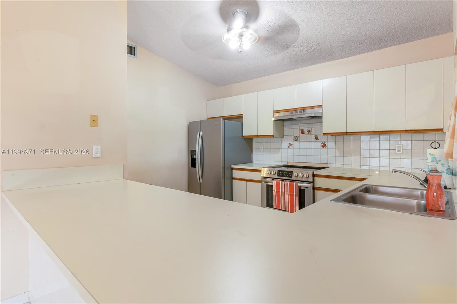 11314 Southwest 73rd Terrace Miami, FL 33173 - Photo 11 of 38