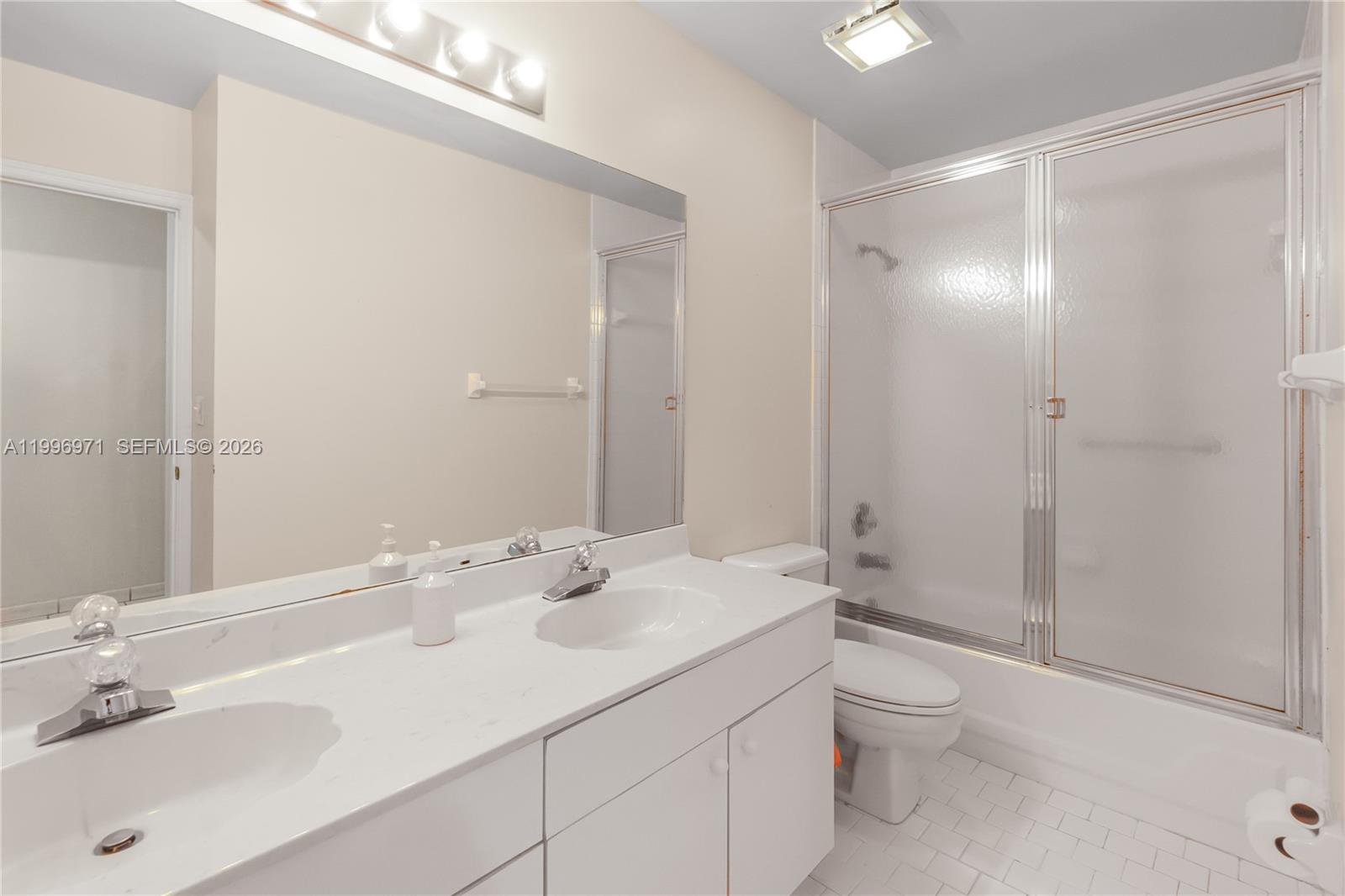 11314 Southwest 73rd Terrace Miami, FL 33173 - Photo 16 of 38