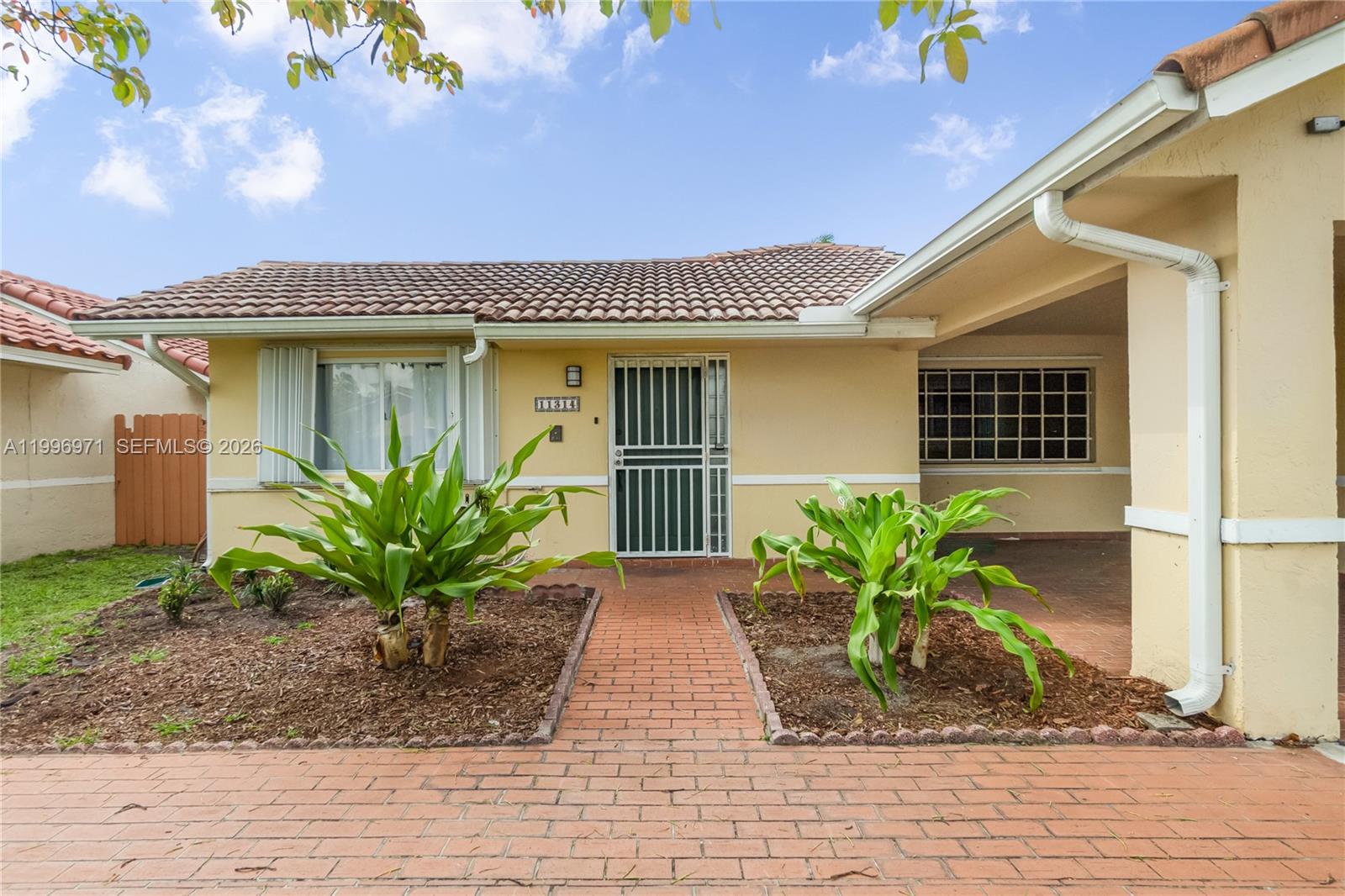 11314 Southwest 73rd Terrace Miami, FL 33173 - Photo 3 of 38