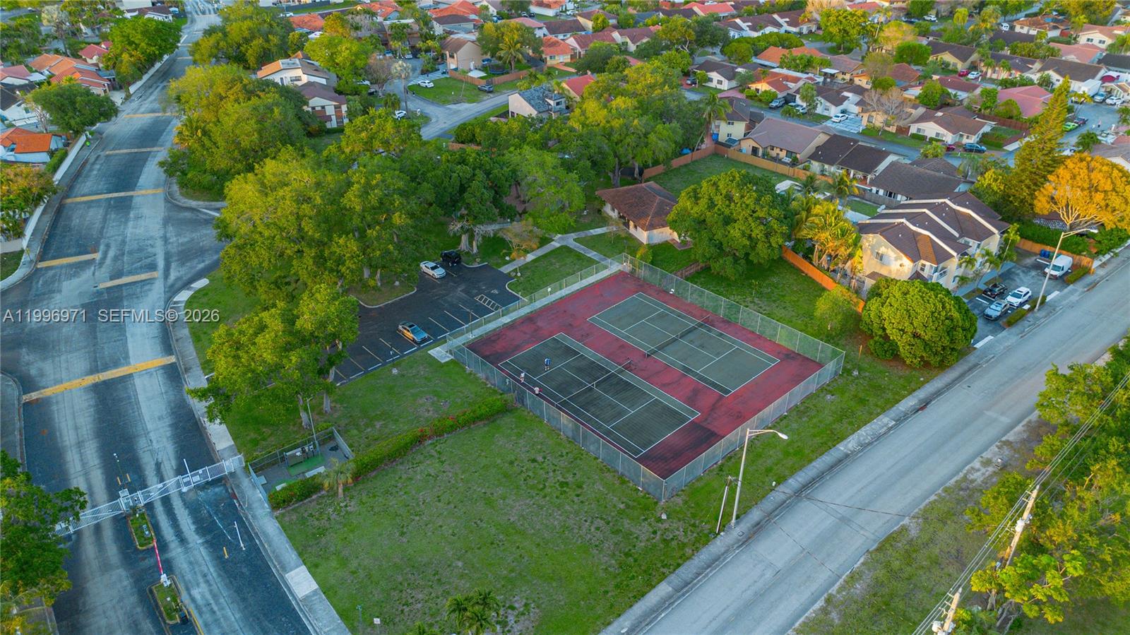 11314 Southwest 73rd Terrace Miami, FL 33173 - Photo 33 of 38