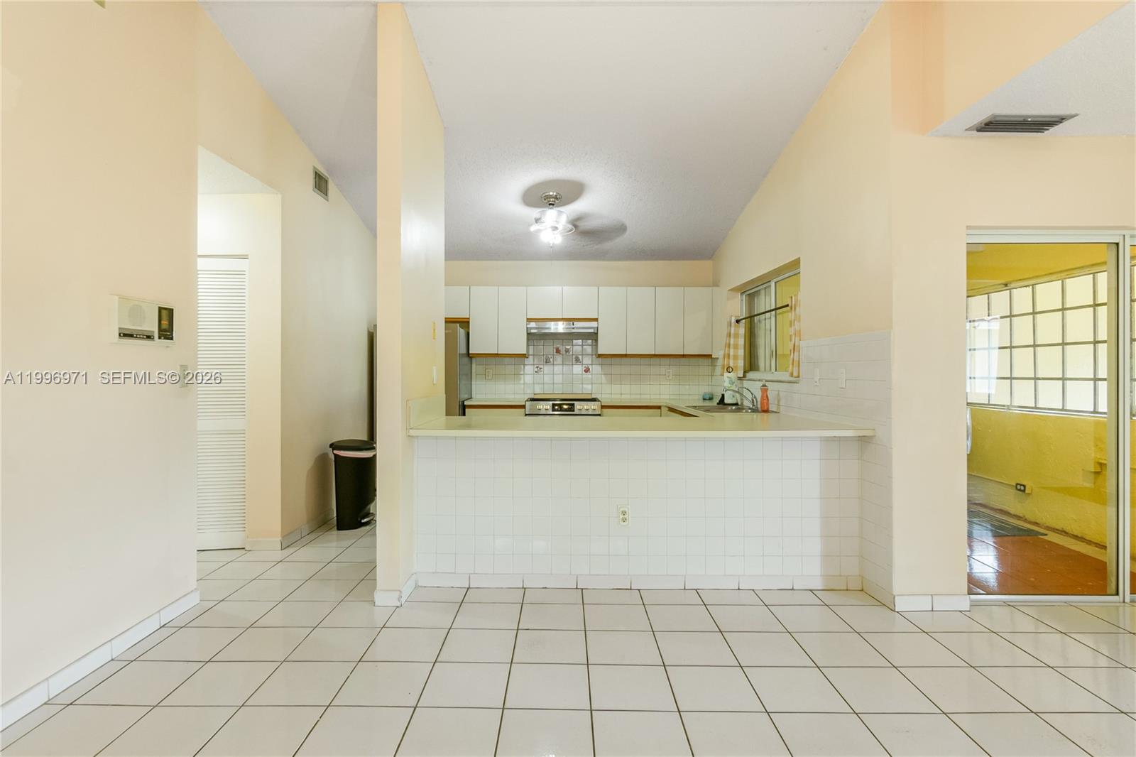 11314 Southwest 73rd Terrace Miami, FL 33173 - Photo 10 of 38