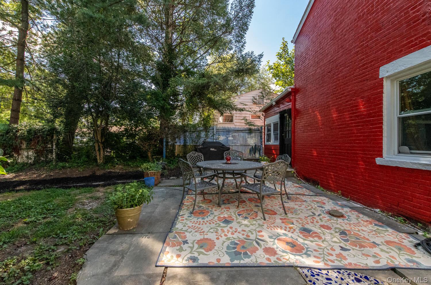 88 South Hamilton Street Poughkeepsie, NY 12601 - Photo 46 of 47 a wooden bench sitting in front of a building