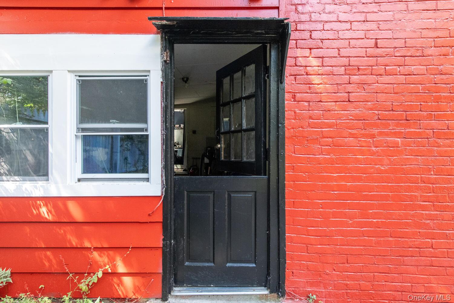 88 South Hamilton Street Poughkeepsie, NY 12601 - Photo 47 of 47 a view of door