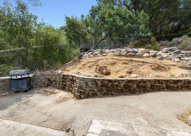 43786 Oak Drive Three Rivers, CA 93271 - Photo 39 of 47 1D7A3375-034-037-666x476