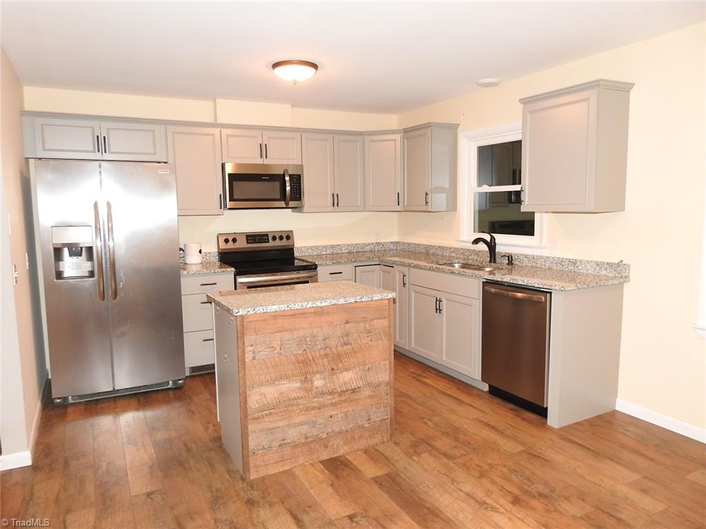 140 Mitchell Cove Road Elkin, NC 28621 - Photo 2 of 9 Gallery Image 2