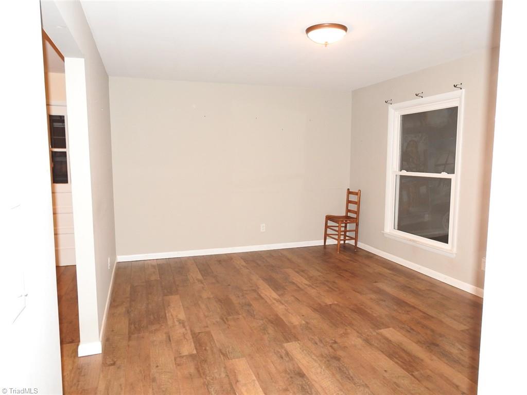 140 Mitchell Cove Road Elkin, NC 28621 - Photo 4 of 9 Gallery Image 4