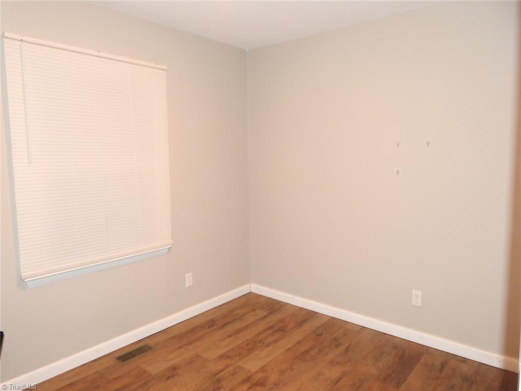 140 Mitchell Cove Road Elkin, NC 28621 - Photo 5 of 9 Gallery Image 5