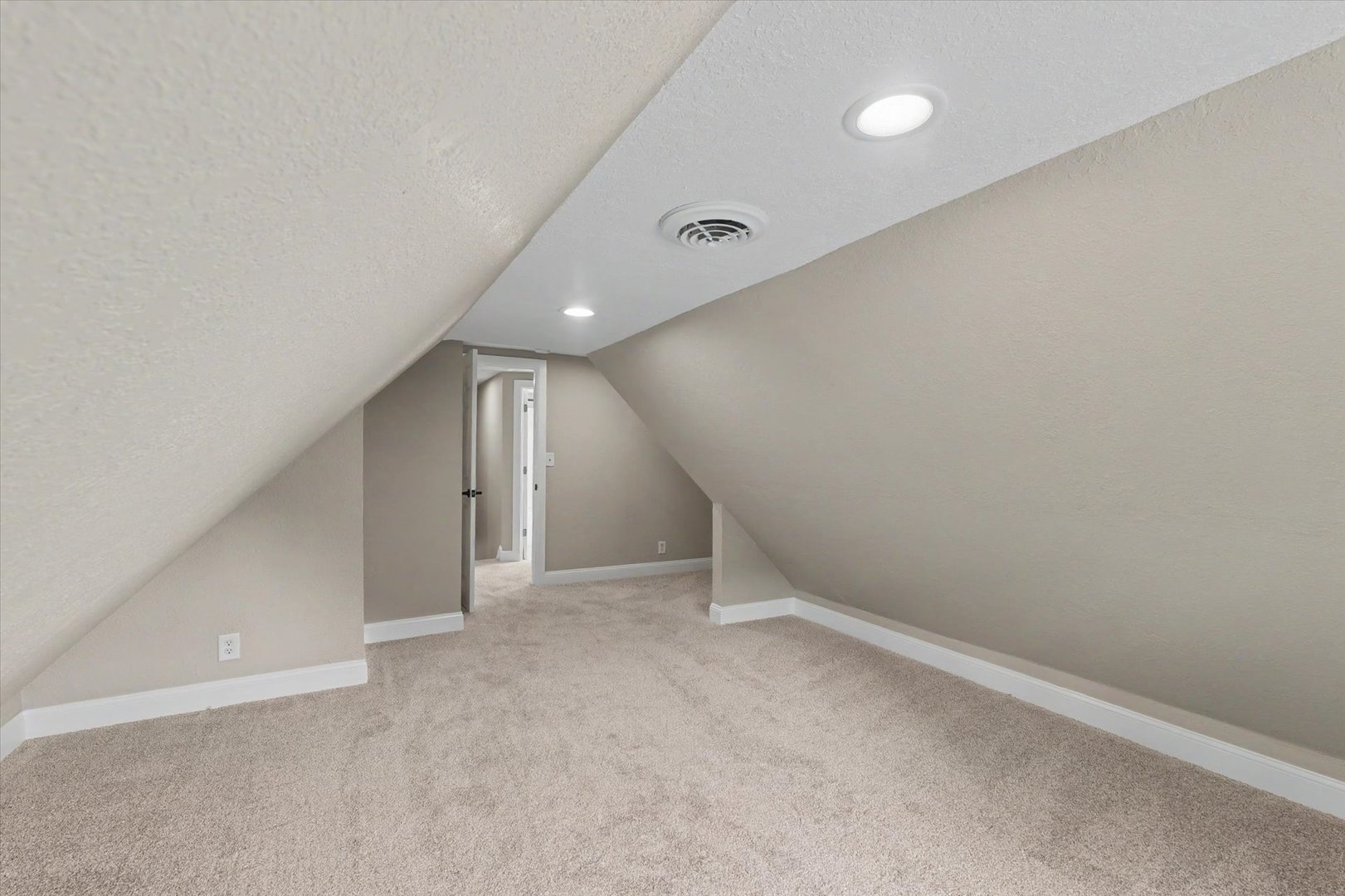 705 South State Street Champaign, IL 61820 - Photo 19 of 28