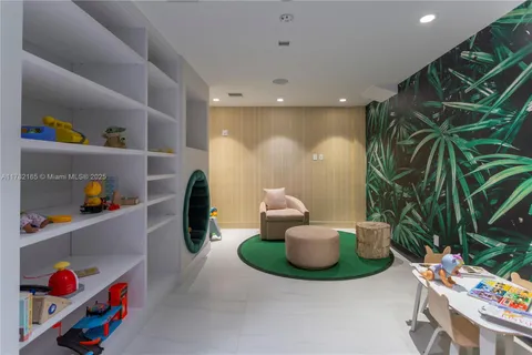 $1,550,000 | 17550 Collins Avenue, Unit 1404, Sunny Isles Beach, FL 33160