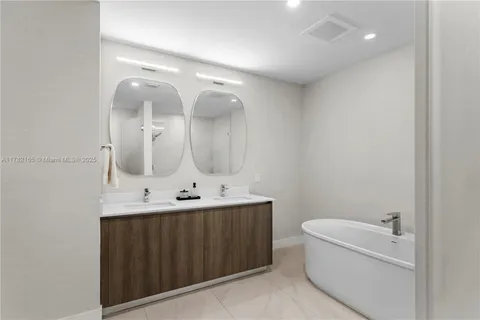 $1,550,000 | 17550 Collins Avenue, Unit 1404, Sunny Isles Beach, FL 33160