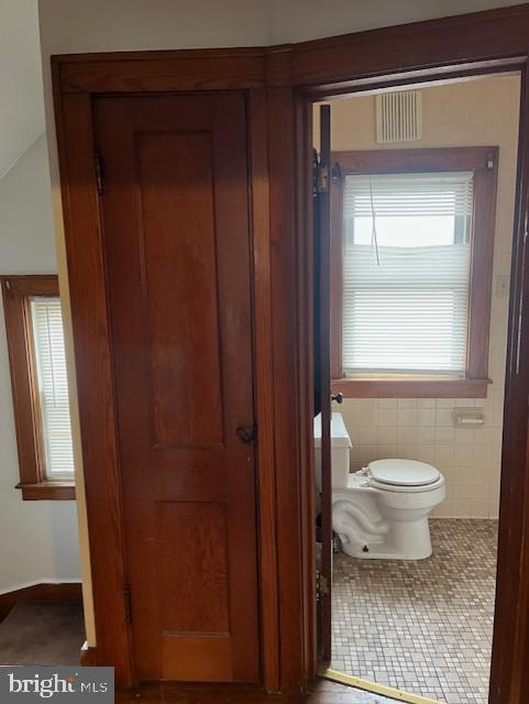 9 West View Terrace Cumberland, MD 21502 - Photo 9 of 21 a bathroom with a toilet and a shower