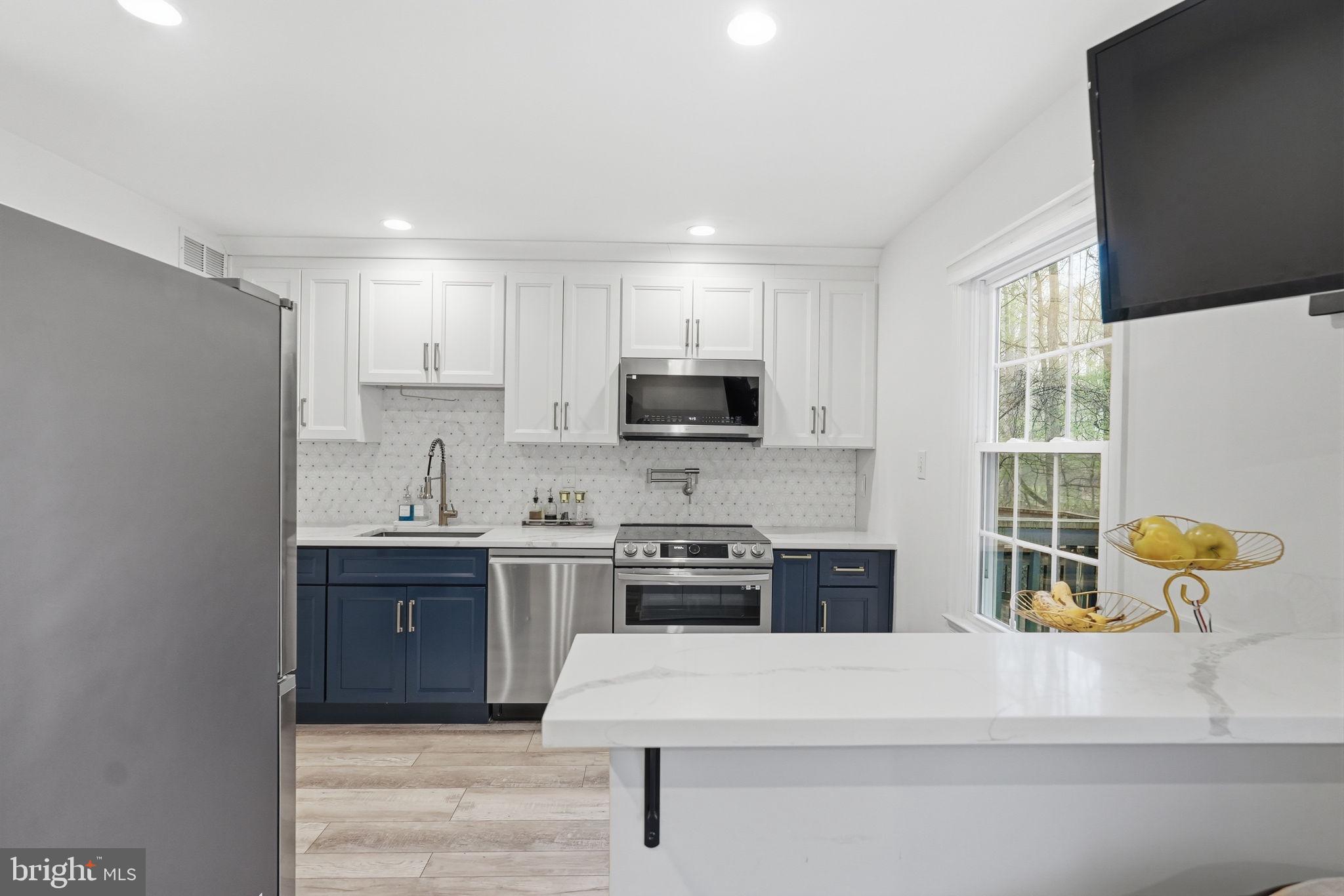 5672 Kirkham Court Springfield, VA 22151 - Photo 8 of 33