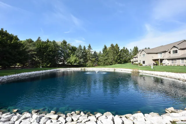 $289,000 | 18575 Brookfield Lake Drive, Unit 61, Brookfield, WI 53045