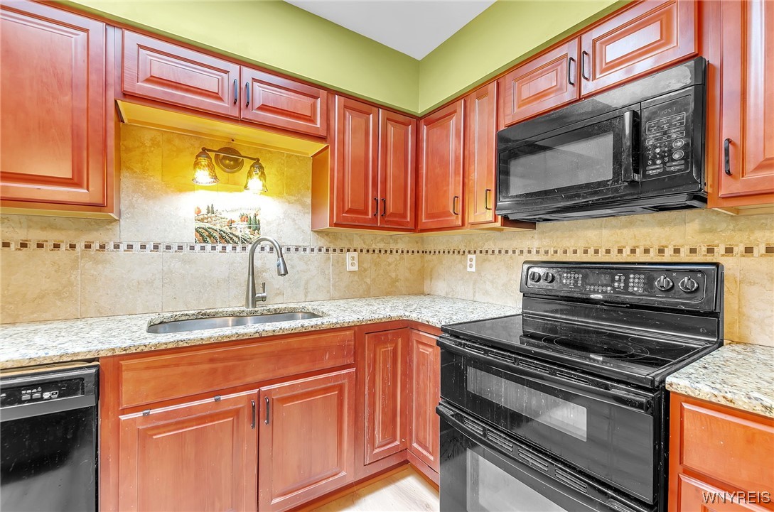 9400 Wehrle Drive, Unit RIGHT Clarence, NY 14031 - Photo 22 of 50