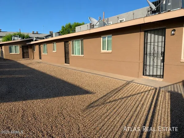 $899 | 2512 West Ocotillo Road, Unit 3, Phoenix, AZ 85017