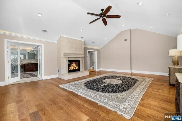 $2,890,000 | 7 Orchard Lane, Old Tappan, NJ 07675