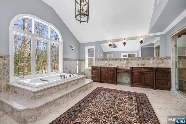 $2,890,000 | 7 Orchard Lane, Old Tappan, NJ 07675