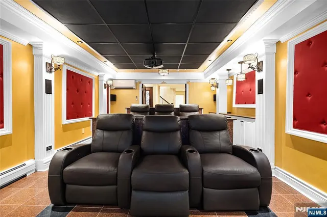 $2,890,000 | 7 Orchard Lane, Old Tappan, NJ 07675