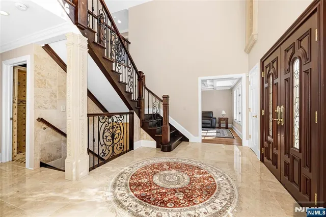 $2,890,000 | 7 Orchard Lane, Old Tappan, NJ 07675