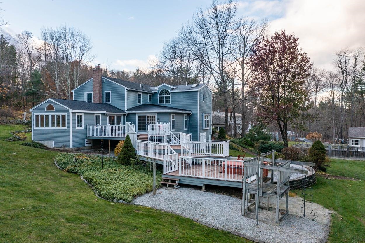 110 Maple Avenue Atkinson, NH 03811 - Photo 3 of 40