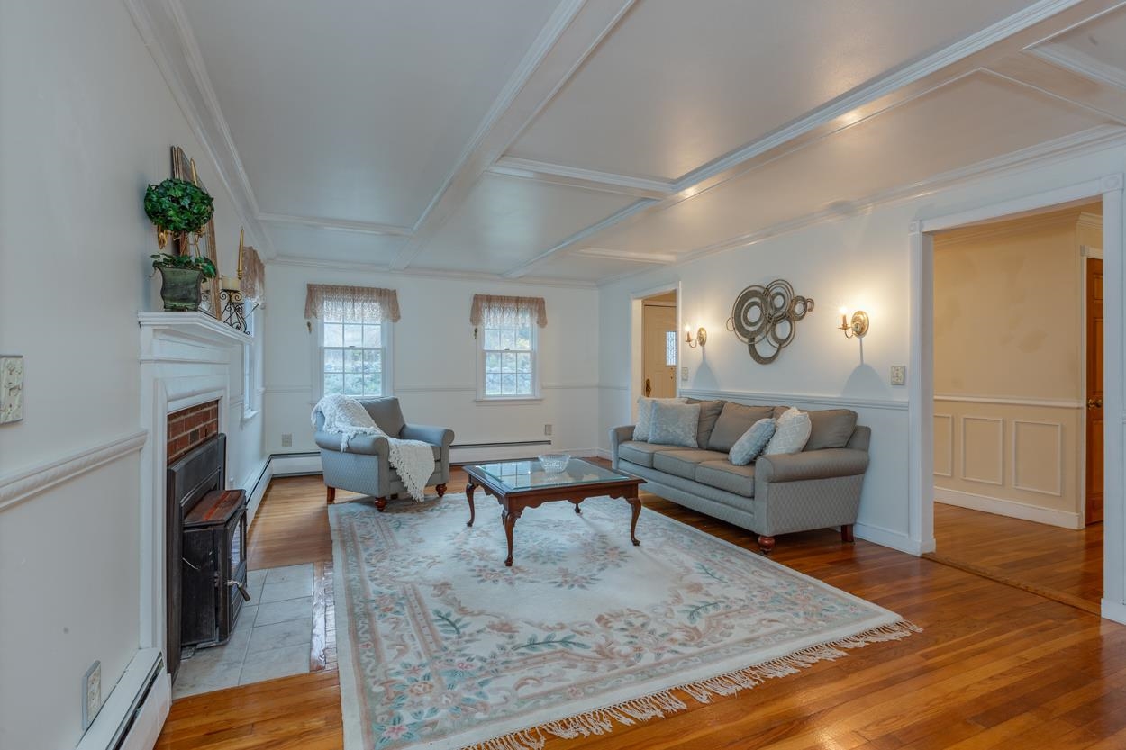 110 Maple Avenue Atkinson, NH 03811 - Photo 8 of 40