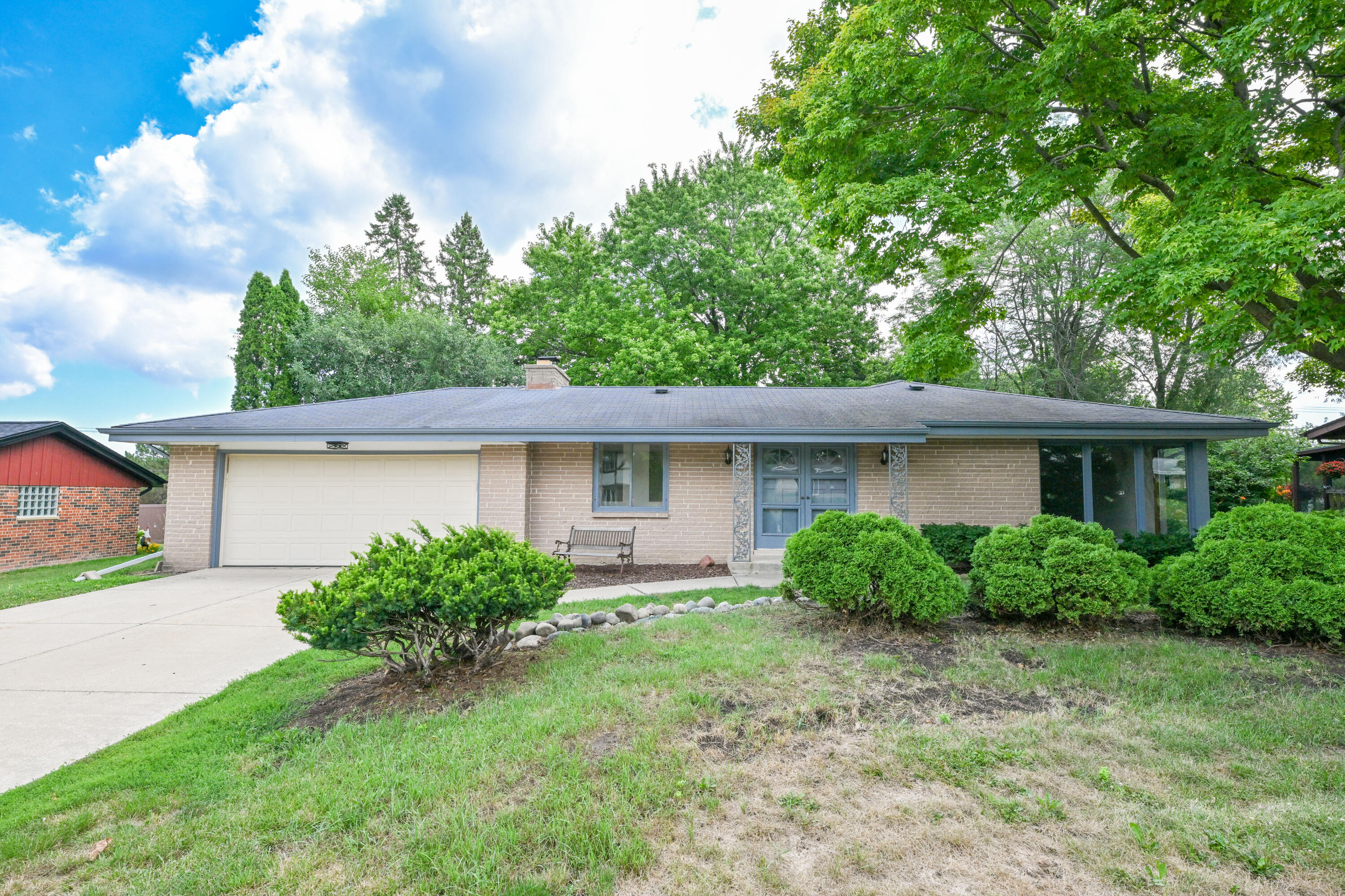 3660 South Joseph Road New Berlin, WI 53151 - Photo 1 of 30 3660 S Joseph Rd - Main photo