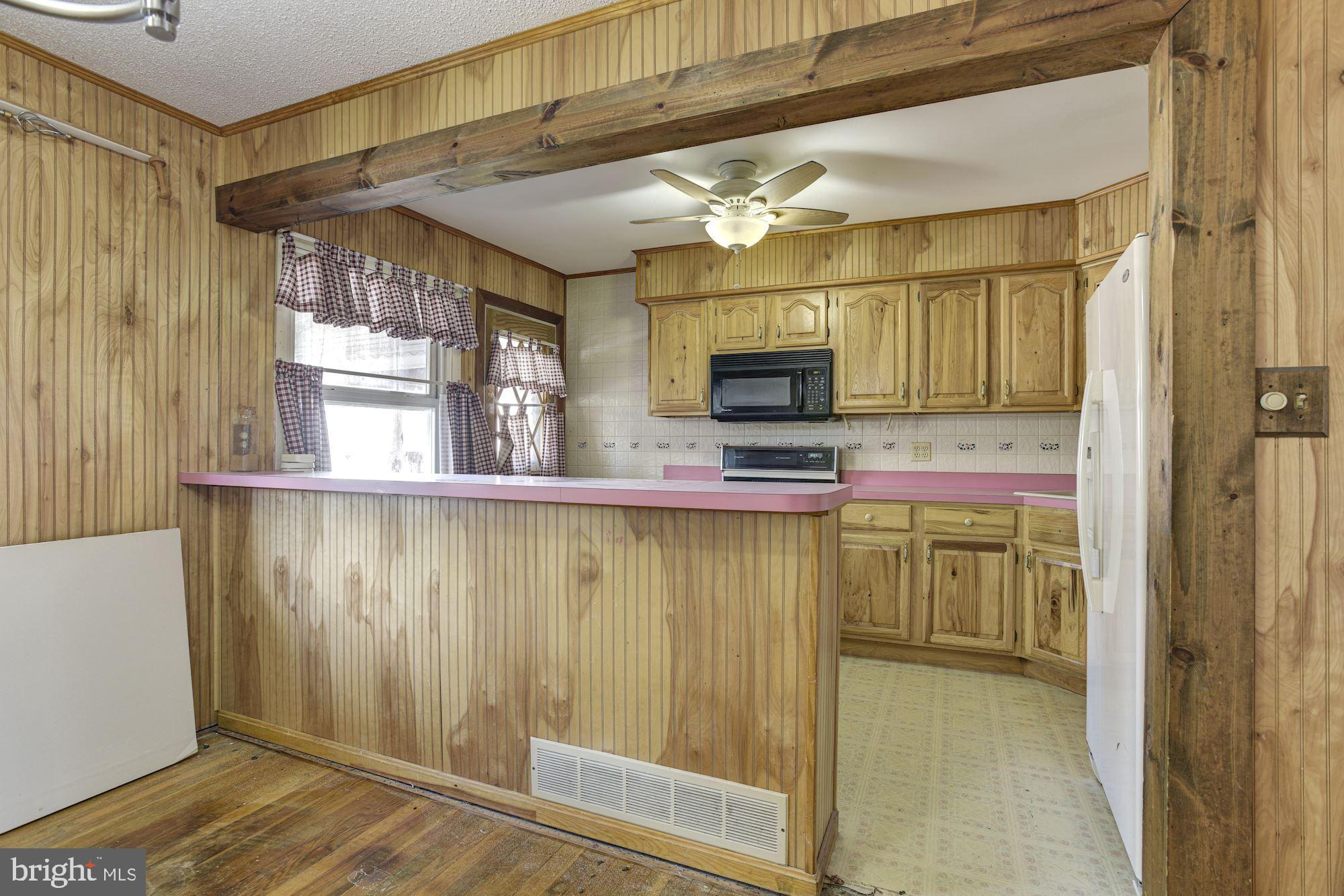 702 Seawall Road Baltimore, MD 21221 - Photo 6 of 17 Kitchen