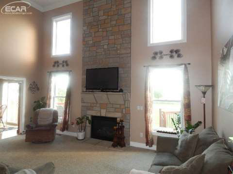 5515 Coldwater Road Flint, MI 48504 - Photo 10 of 44 20435865-9.JPG