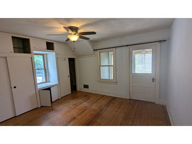 415 Parham Street Muscatine, IA 52761 - Photo 13 of 17